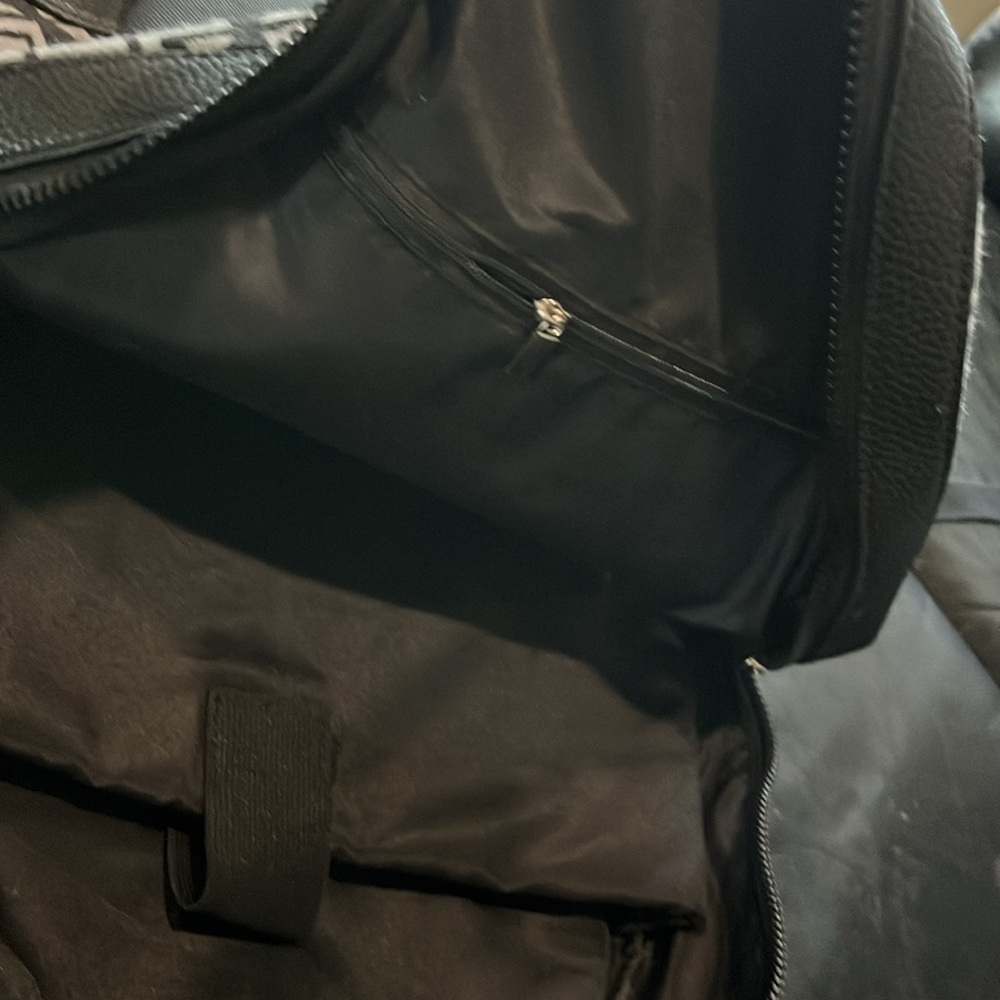 Back and printed vegan leather backpack 💙 - Picture 4 of 4